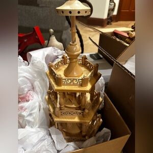 Germán windmill seen and shown during a live show but Poshmark crashed